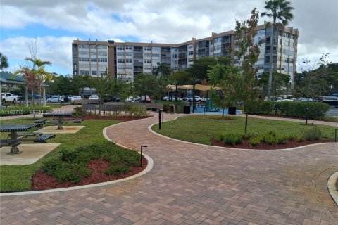 Copropriété à vendre à Pembroke Pines, Floride: 2 chambres № 1988366 - photo 25