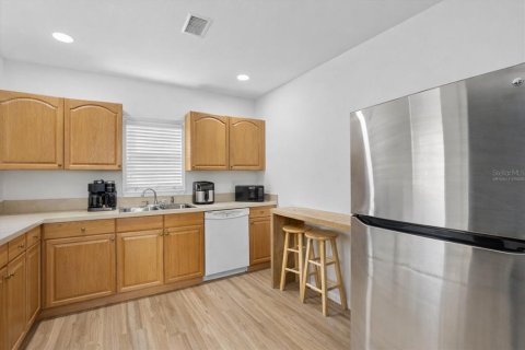 Commercial property in Orlando, Florida 154.4 sq.m. № 2094828 - photo 10