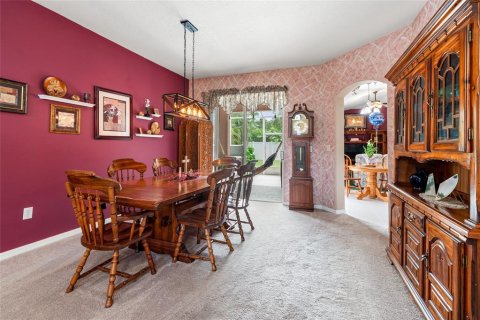 Casa en venta en Land O' Lakes, Florida, 4 dormitorios, 216.18 m2 № 1816680 - foto 9