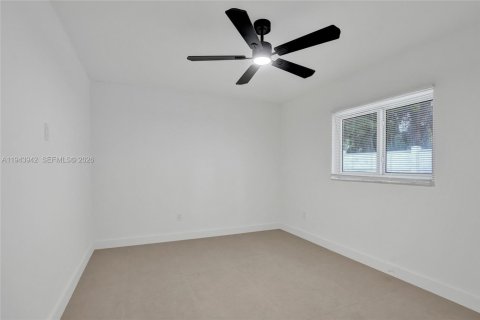 Propiedad comercial en venta en Fort Lauderdale, Florida, 241.08 m2 № 2001638 - foto 15