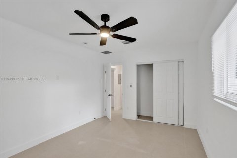 Propiedad comercial en venta en Fort Lauderdale, Florida, 241.08 m2 № 2001638 - foto 23