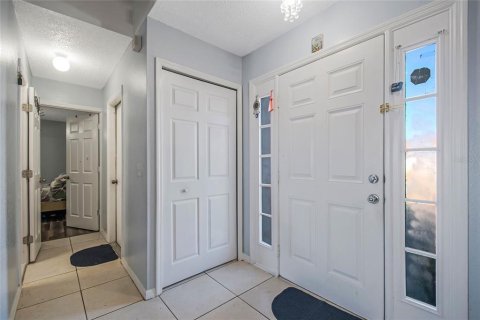 Casa en venta en Kissimmee, Florida, 4 dormitorios, 264.21 m2 № 2206096 - foto 5