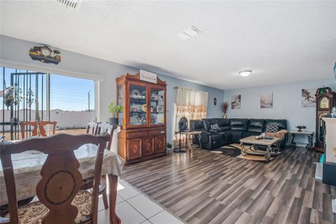 Casa en venta en Kissimmee, Florida, 4 dormitorios, 264.21 m2 № 2206096 - foto 16