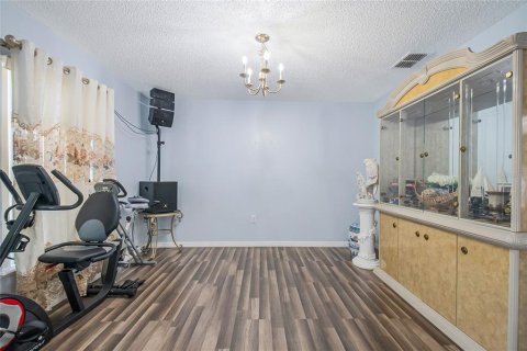 Casa en venta en Kissimmee, Florida, 4 dormitorios, 264.21 m2 № 2206096 - foto 4
