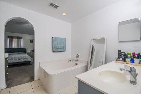 Casa en venta en Kissimmee, Florida, 4 dormitorios, 264.21 m2 № 2206096 - foto 22