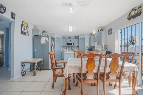 Casa en venta en Kissimmee, Florida, 4 dormitorios, 264.21 m2 № 2206096 - foto 11