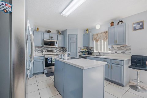 Casa en venta en Kissimmee, Florida, 4 dormitorios, 264.21 m2 № 2206096 - foto 12