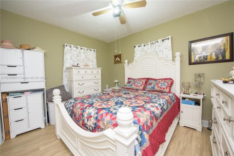 Купить виллу или дом в Хомстед, Флорида 7 комнат, 105.91м2, № 2050294 - фото 7