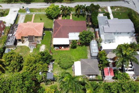 Купить виллу или дом в Хомстед, Флорида 7 комнат, 105.91м2, № 2050294 - фото 30