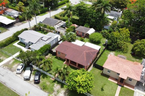 Купить виллу или дом в Хомстед, Флорида 7 комнат, 105.91м2, № 2050294 - фото 27