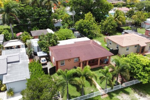 Купить виллу или дом в Хомстед, Флорида 7 комнат, 105.91м2, № 2050294 - фото 25