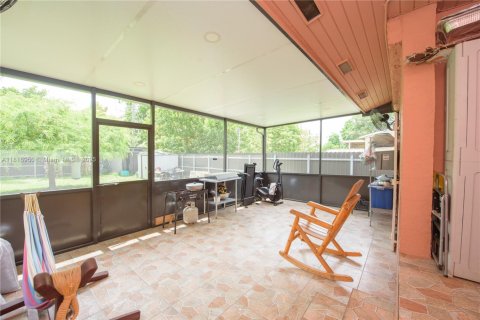 Купить виллу или дом в Хомстед, Флорида 7 комнат, 105.91м2, № 2050294 - фото 14