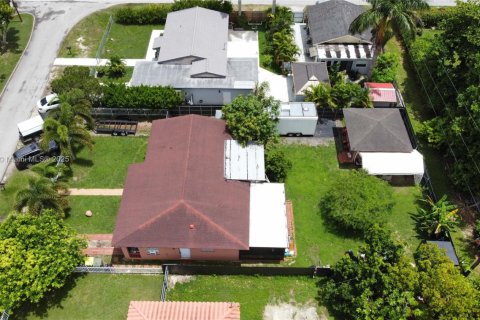 Купить виллу или дом в Хомстед, Флорида 7 комнат, 105.91м2, № 2050294 - фото 28