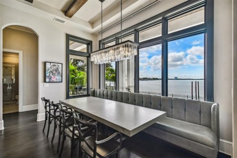 House in Tampa, Florida 6 bedrooms, 646.51 sq.m. № 2122536 - photo 28