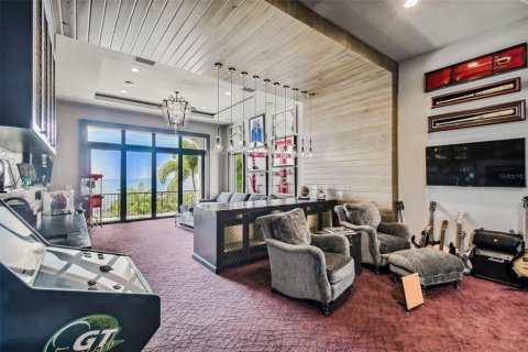 House in Tampa, Florida 6 bedrooms, 646.51 sq.m. № 2122536 - photo 29