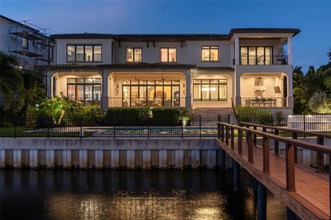 House in Tampa, Florida 6 bedrooms, 646.51 sq.m. № 2122536 - photo 15