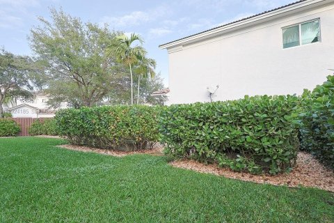 Casa en venta en Doral, Florida, 5 dormitorios, 333.52 m2 № 1982735 - foto 30