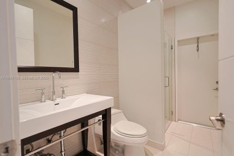 Casa en venta en Doral, Florida, 5 dormitorios, 333.52 m2 № 1982735 - foto 27