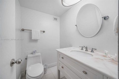 Appartement à louer à Miami Beach, Floride: 1 chambre, 87.79 m2 № 2175029 - photo 9