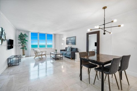 Appartement à louer à Miami Beach, Floride: 1 chambre, 87.79 m2 № 2175029 - photo 2