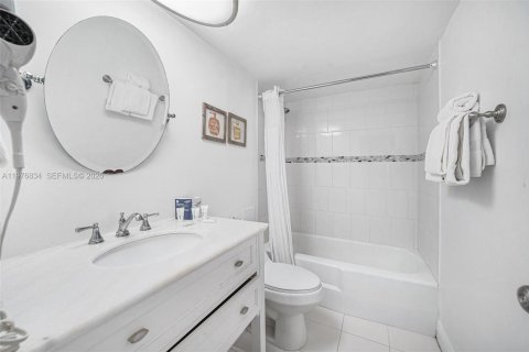 Appartement à louer à Miami Beach, Floride: 1 chambre, 87.79 m2 № 2175029 - photo 13