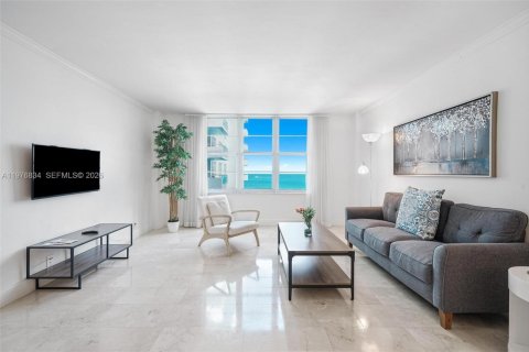 Appartement à louer à Miami Beach, Floride: 1 chambre, 87.79 m2 № 2175029 - photo 3