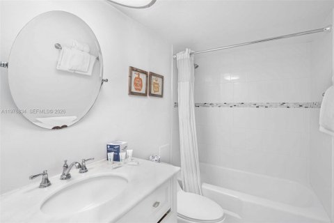 Appartement à louer à Miami Beach, Floride: 1 chambre, 87.79 m2 № 2175029 - photo 14