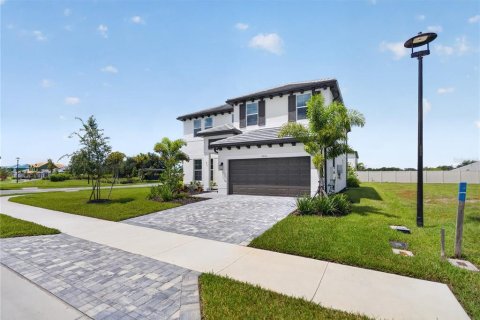 House in Sarasota, Florida 5 bedrooms, 311.13 sq.m. № 2350157 - photo 10