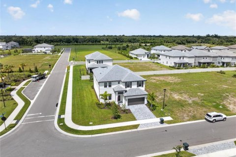 House in Sarasota, Florida 5 bedrooms, 311.13 sq.m. № 2350157 - photo 6