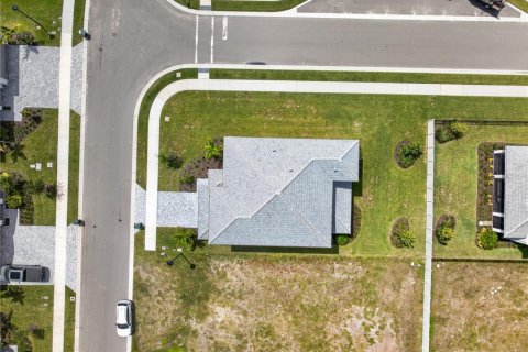 House in Sarasota, Florida 5 bedrooms, 311.13 sq.m. № 2350157 - photo 4