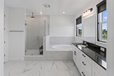 House in Sarasota, Florida 5 bedrooms, 311.13 sq.m. № 2350157 - photo 28