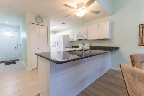 Condo in Englewood, Florida, 2 bedrooms  № 1837482 - photo 9
