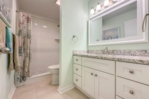 Condo in Englewood, Florida, 2 bedrooms  № 1837482 - photo 15
