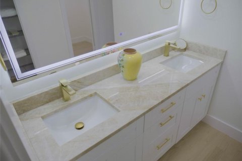 Copropriété à louer à Lauderdale-by-the-Sea, Floride: 1 chambre, 78.04 m2 № 2272171 - photo 13