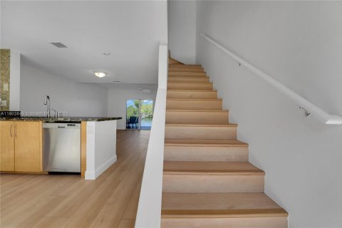 Купить таунхаус в Форт-Лодердейл, Флорида 2 спальни, 98.1м2, № 1954789 - фото 27