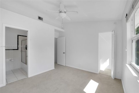 Купить таунхаус в Форт-Лодердейл, Флорида 2 спальни, 98.1м2, № 1954789 - фото 29