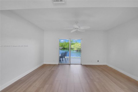 Купить таунхаус в Форт-Лодердейл, Флорида 2 спальни, 98.1м2, № 1954789 - фото 15