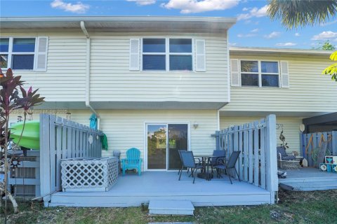 Купить таунхаус в Форт-Лодердейл, Флорида 2 спальни, 98.1м2, № 1954789 - фото 20