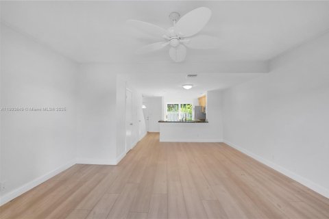 Купить таунхаус в Форт-Лодердейл, Флорида 2 спальни, 98.1м2, № 1954789 - фото 17