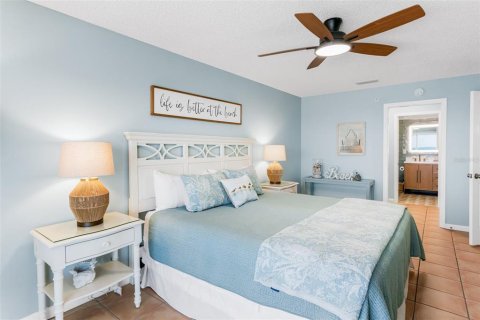 Condominio en venta en Redington Shores, Florida, 3 dormitorios, 130.99 m2 № 1759495 - foto 27