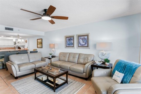 Condominio en venta en Redington Shores, Florida, 3 dormitorios, 130.99 m2 № 1759495 - foto 14
