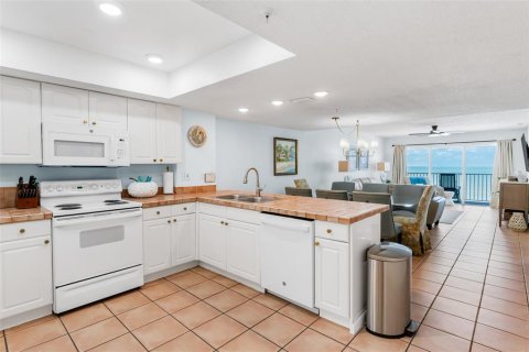 Condominio en venta en Redington Shores, Florida, 3 dormitorios, 130.99 m2 № 1759495 - foto 23