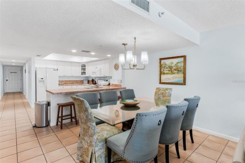 Condominio en venta en Redington Shores, Florida, 3 dormitorios, 130.99 m2 № 1759495 - foto 16