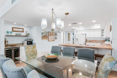 Condominio en venta en Redington Shores, Florida, 3 dormitorios, 130.99 m2 № 1759495 - foto 17