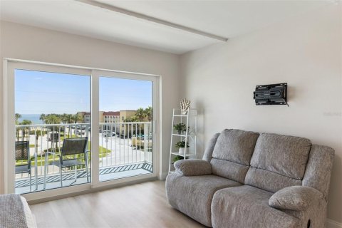 Condominio en venta en New Smyrna Beach, Florida, 1 dormitorio, 42.64 m2 № 2220130 - foto 13