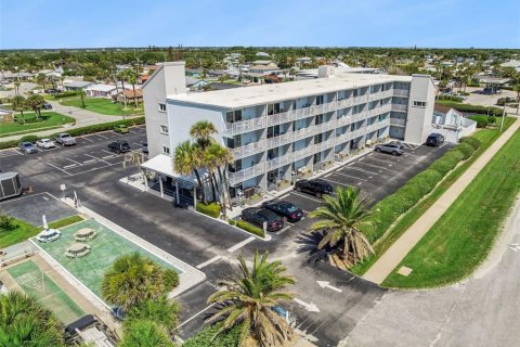 Condominio en New Smyrna Beach, Florida, 1 dormitorio  № 2220130