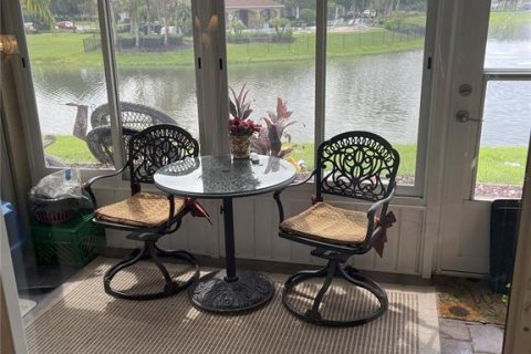 Touwnhouse à vendre à New Smyrna Beach, Floride: 3 chambres, 197.32 m2 № 1808516 - photo 1