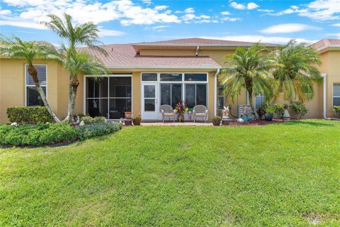 Touwnhouse à vendre à New Smyrna Beach, Floride: 3 chambres, 197.32 m2 № 1808516 - photo 20