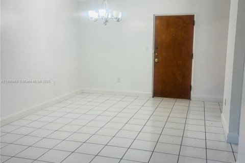 Купить кондоминиум в Майами, Флорида 2 спальни, 78.04м2, № 1967012 - фото 8