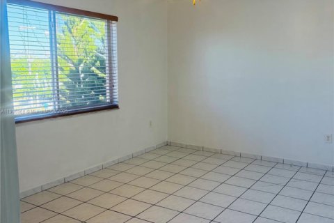 Купить кондоминиум в Майами, Флорида 2 спальни, 78.04м2, № 1967012 - фото 4